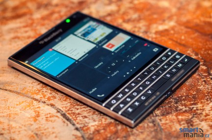 blackberry-passport_04