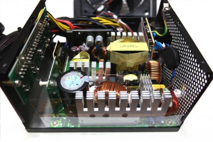 Seasonic_G750_8