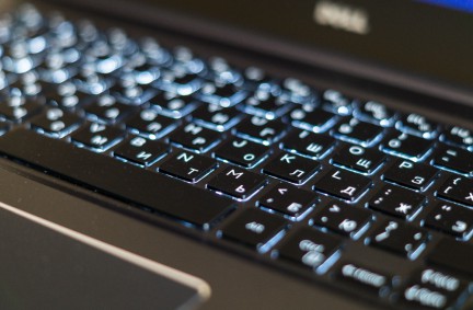 Dell_Inspiron_7548-11