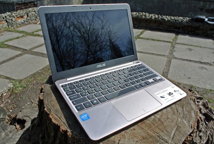 ASUS-EeeBook-X205TA-001-02