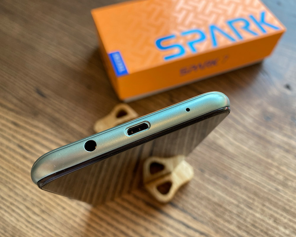 Đánh giá TECNO Spark 7: \