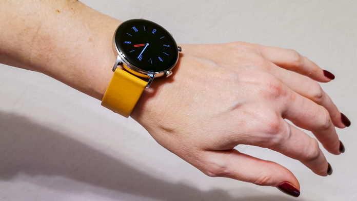 Huawei Watch GT 2 42 mm review Smartwatch in unisex style