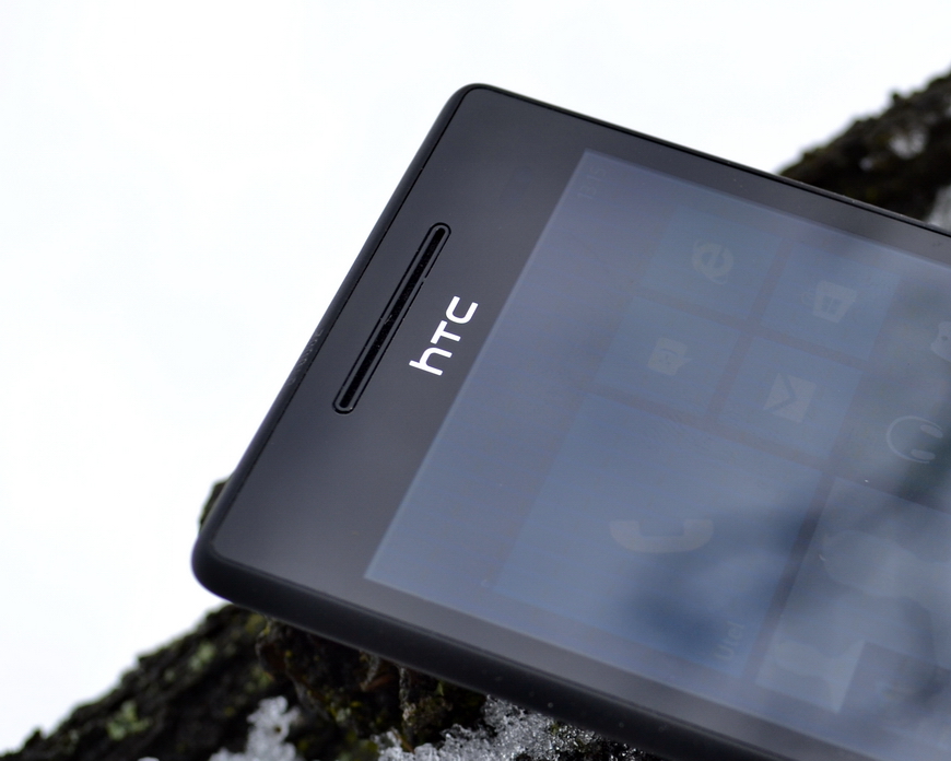 HTC 8S