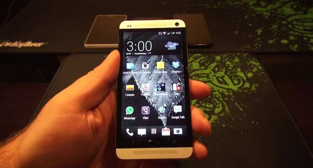[Видео] HTC One — экран