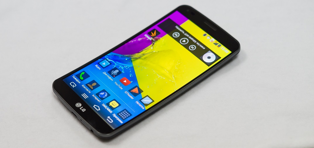 [Видео] LG G Flex — первый взгляд