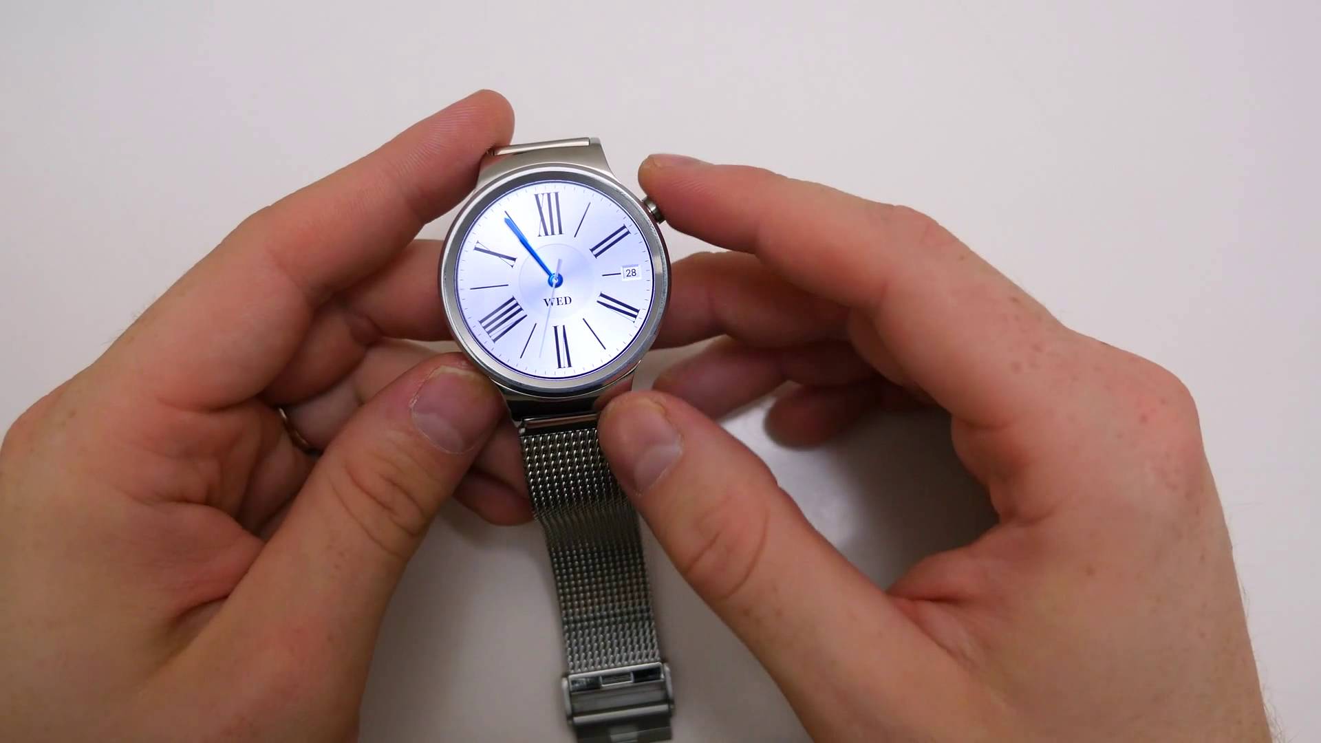 Видео: Обзор Huawei Watch — лучшие на Android Wear?