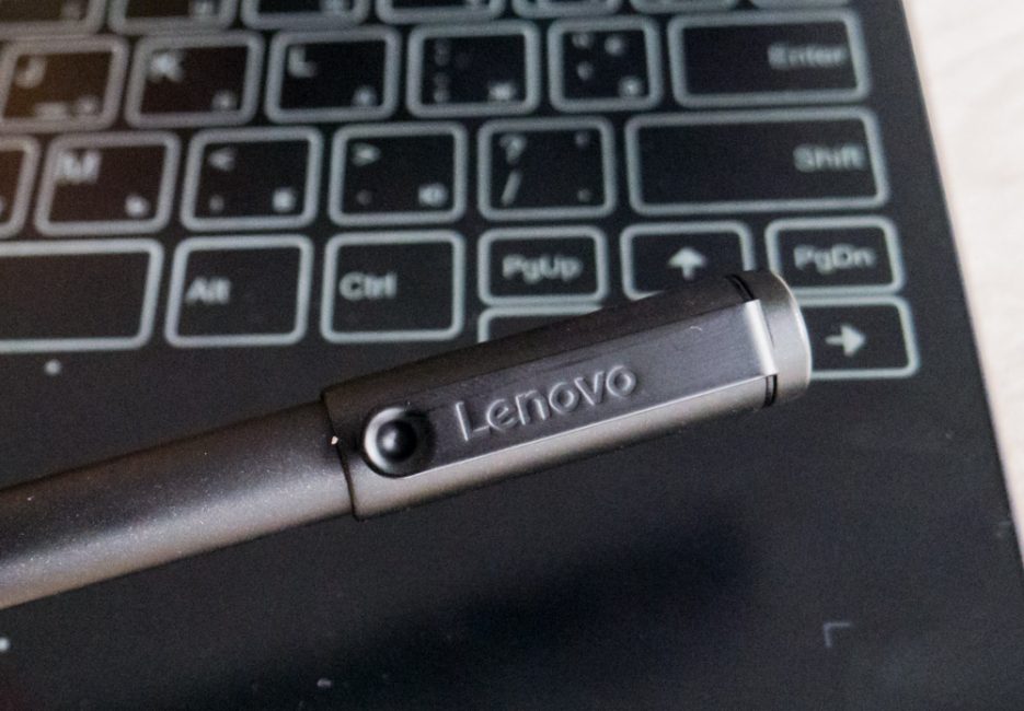 หนังสือ Lenovo Yoga