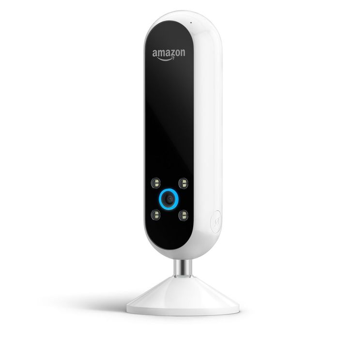 Amazon Echo Look: смарт-камера с голосовым управлением для модников