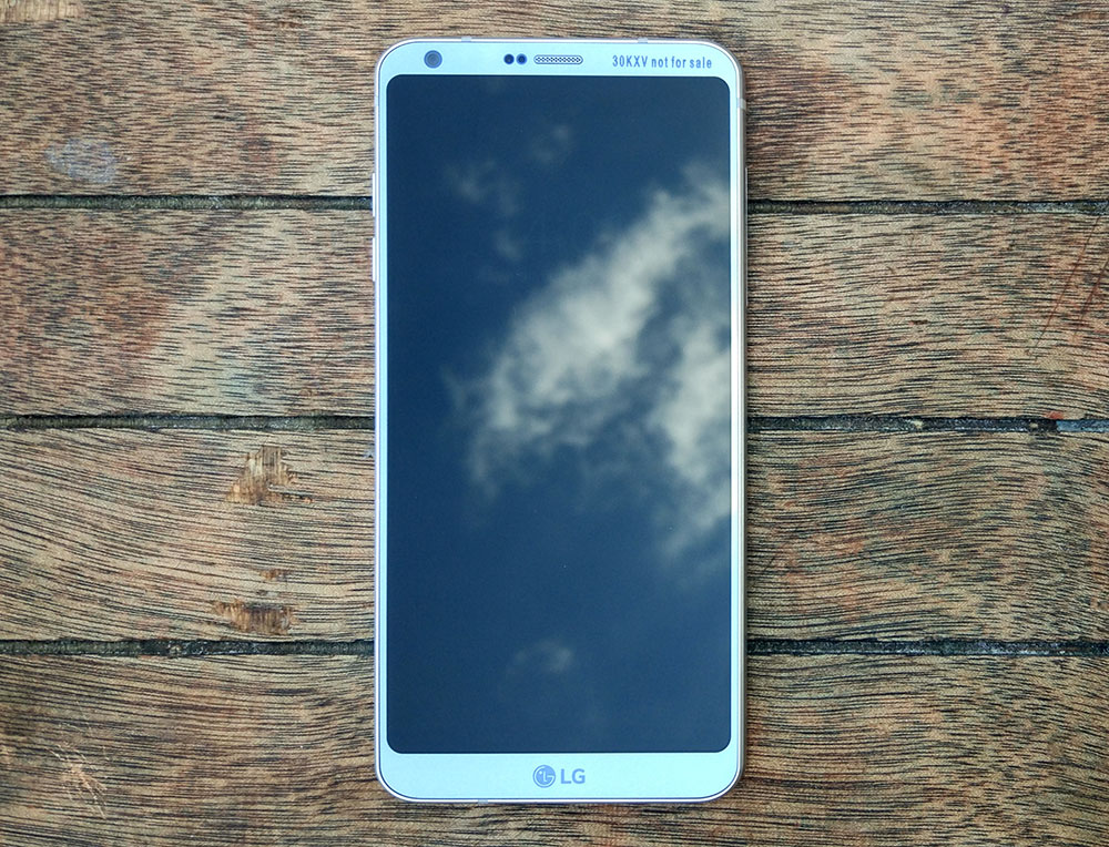 Rishikimi i LG G6: flamuri me ekran Full Vision