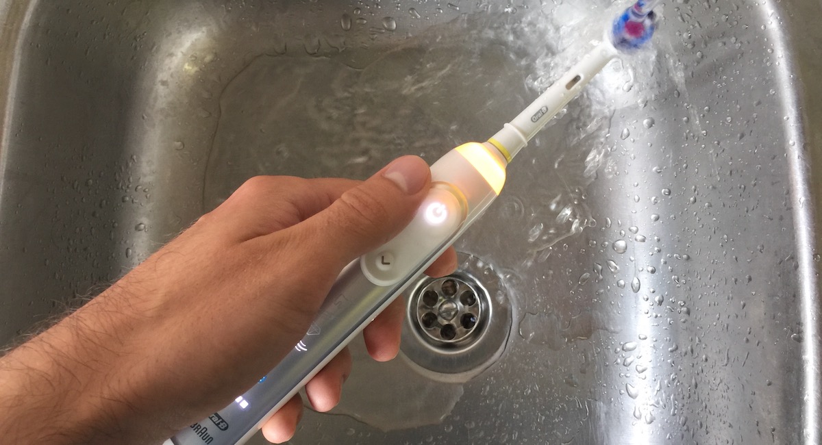 Обзор умных зубных щеток Oral-B GENIUS и Oral-B Micky Kids – набор для здоровья и красоты