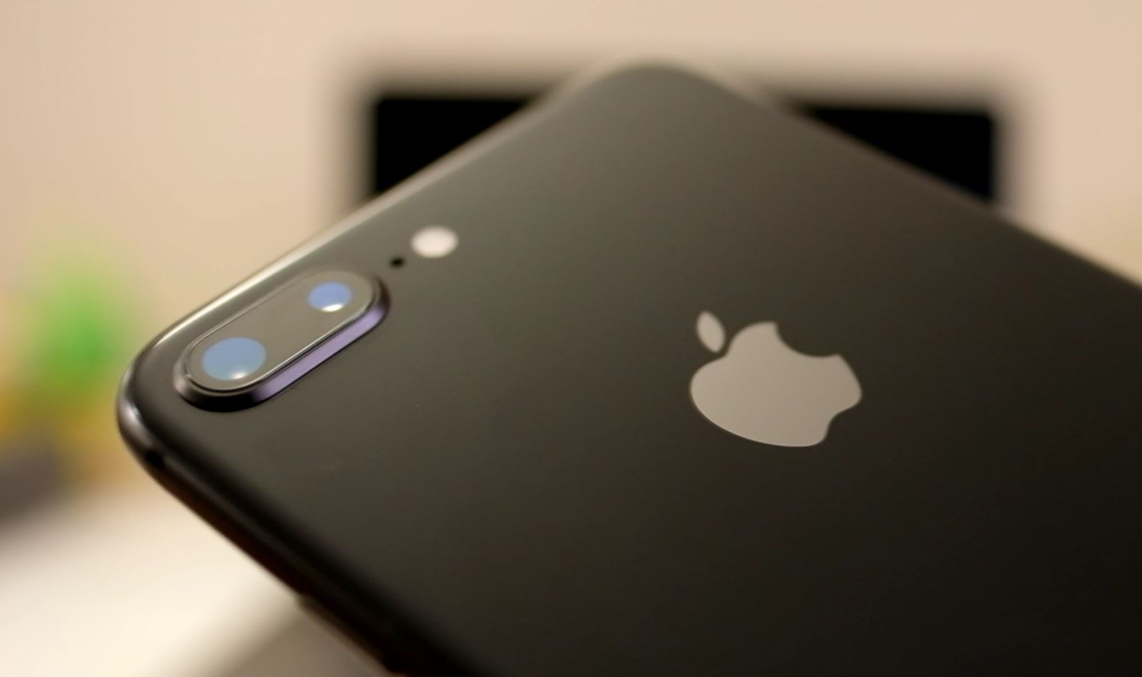Apple 8 iPhone Ditambah