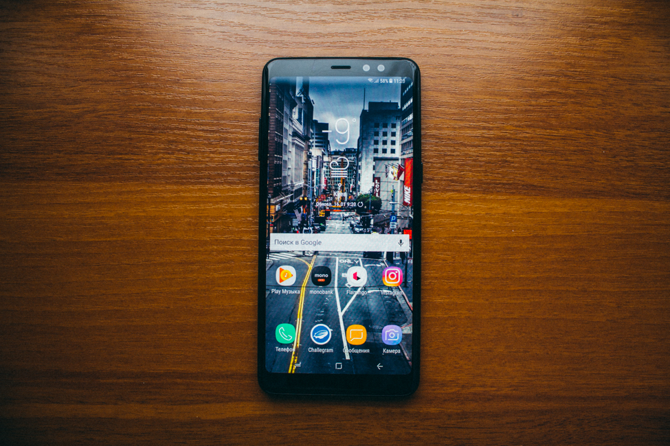 Samsung Galaxy A8+ (2018 m.)