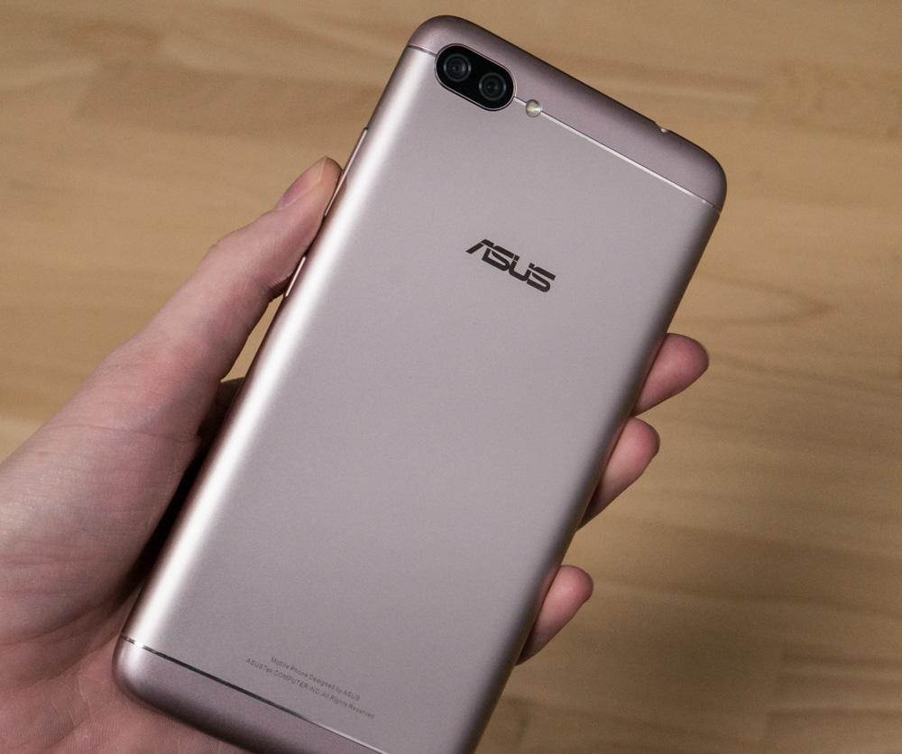 ASUS ZenFone 4 Макс