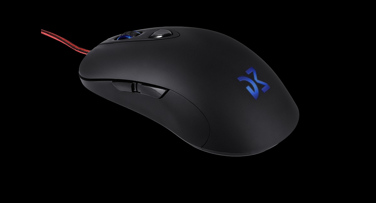 Розыгрыш в Facebook: мышка Dream Machines DM1 Pro S и коврик DM Pad L