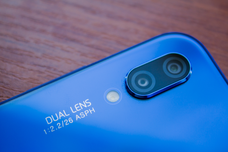 Huawei p20 Lite Dual Lens. Huawei p20 с отпечатком пальца. Huawei с камерой дуал Ленс.