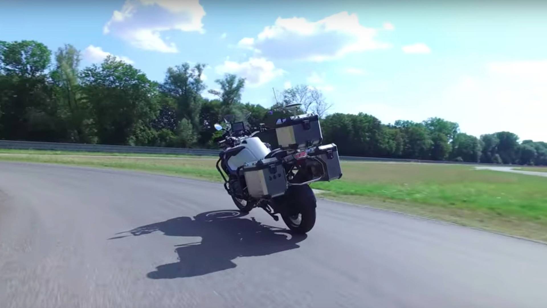 Самоуправляващ се мотоциклет BMW Motorrad