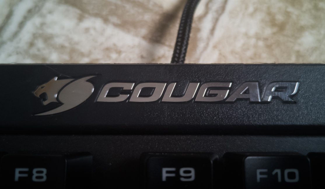 Cougar Ultimus RGB