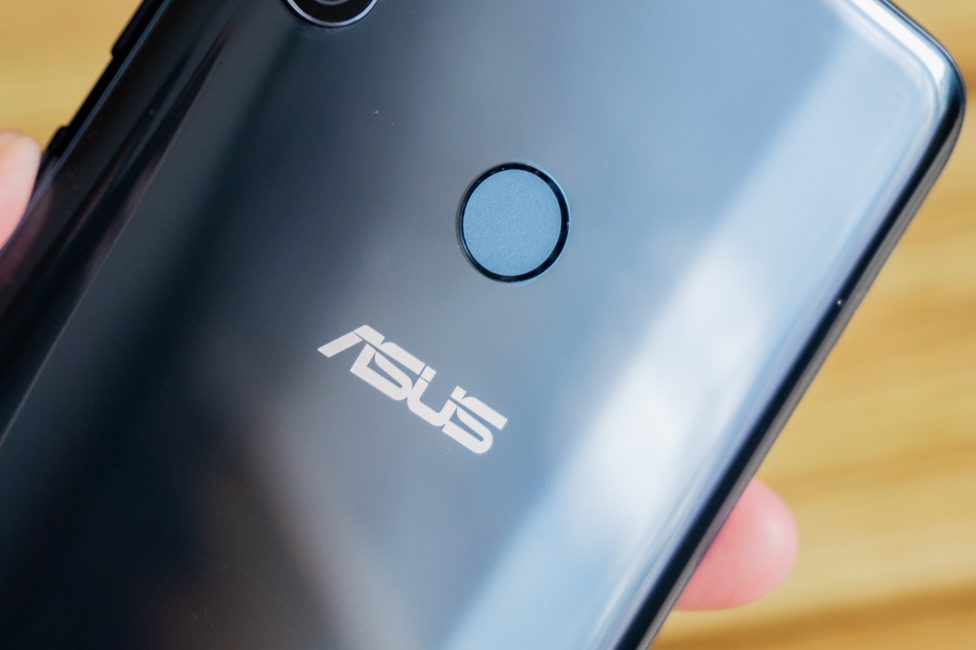 ASUS ໂປແກຼມ ZenFone Max Pro (M2)