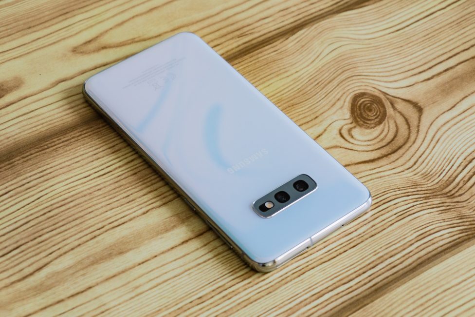 Samsung Galaxy S10e
