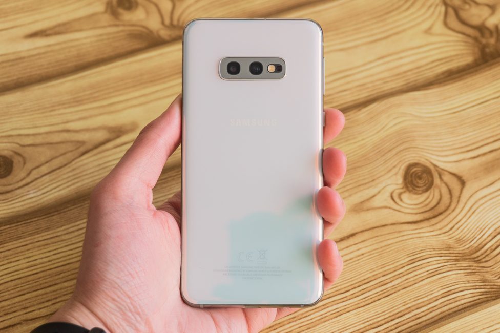 Samsung Galaxy S10e
