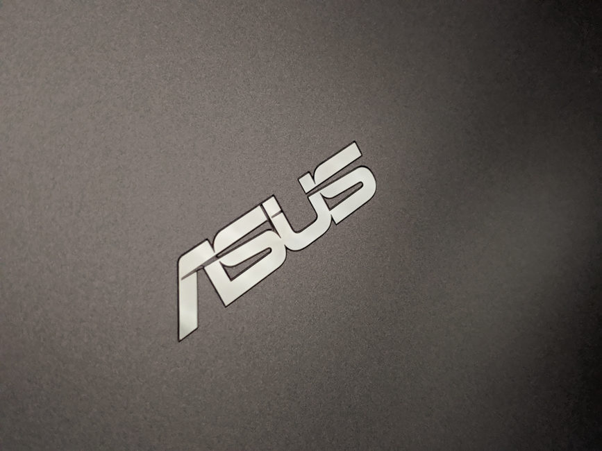 ASUS VivoBook 15 (X512UF)