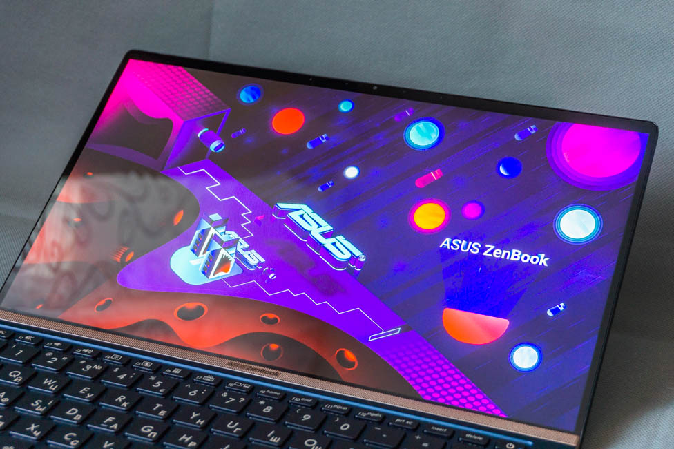 ASUS ゼンブック14 UX433FN