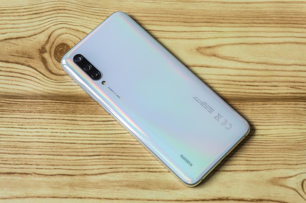 Xiaomi Mi 9 энгийн хувилбар