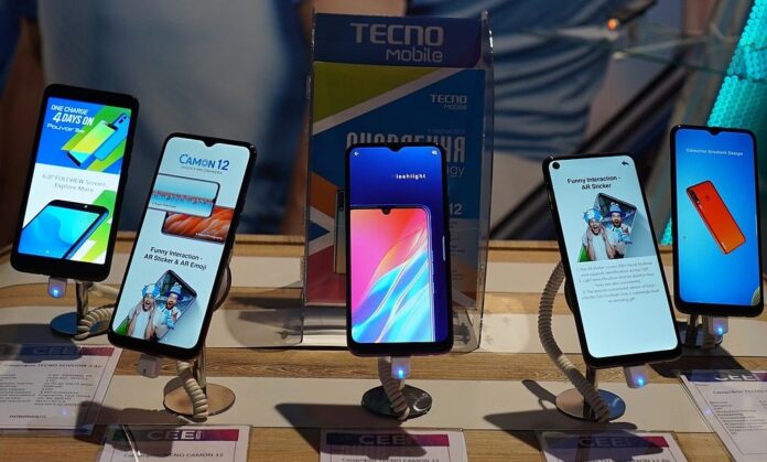 В Україні стартував продаж новинок TECNO Mobile - CAMON 12 та SPARK 4