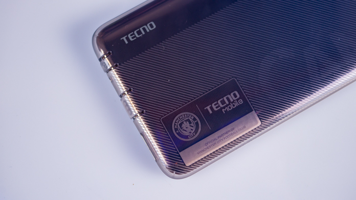 Tecno 卡蒙 12 空气