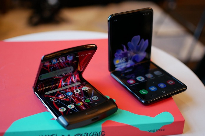 Samsung Galaxy Z Balik vs Motorola RAZR