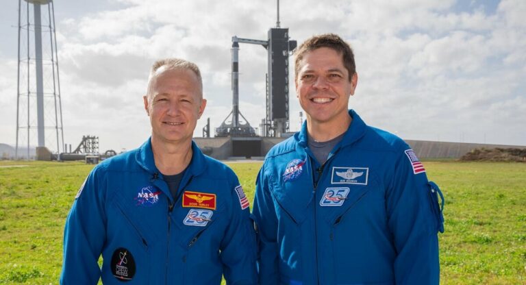 Астронавты миссии SpaceX Demo-2 прибыли на стартовую локацию