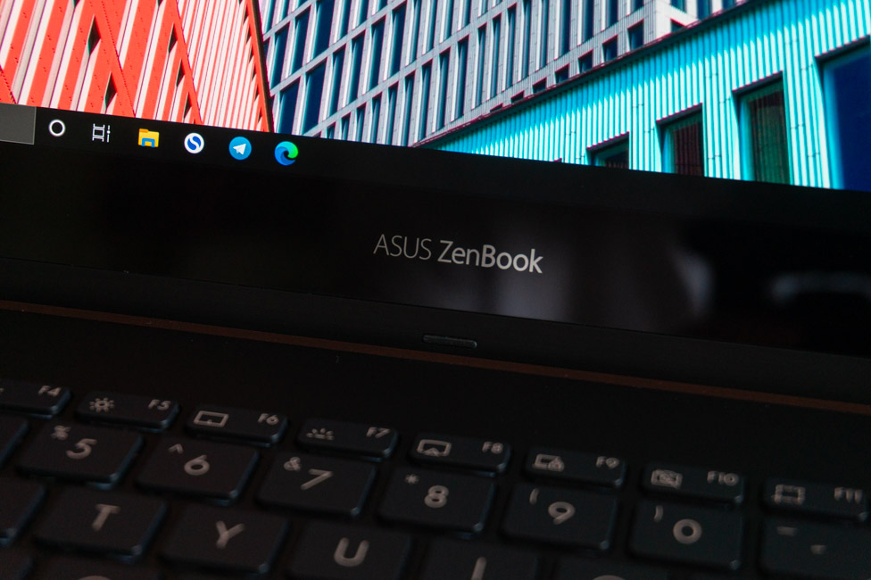 ASUS ZenBook Flip S (UX371EA)