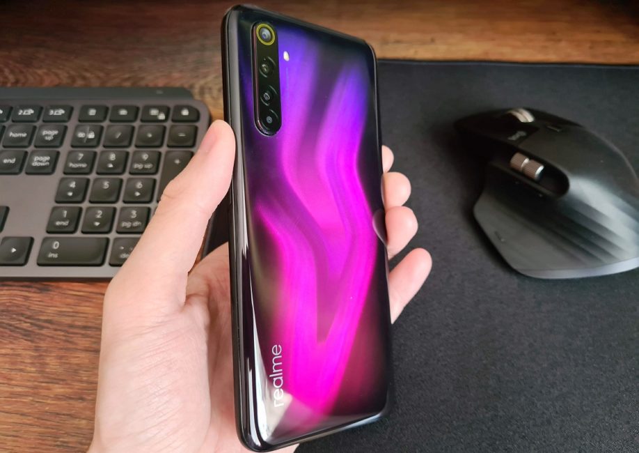 Opnieuw bekijken Realme 7 Pro: "zes" met alternatieve apparatuur?