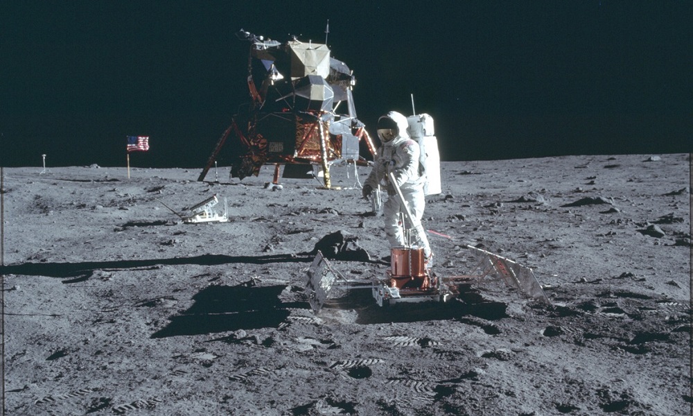 crewed lunar landings
