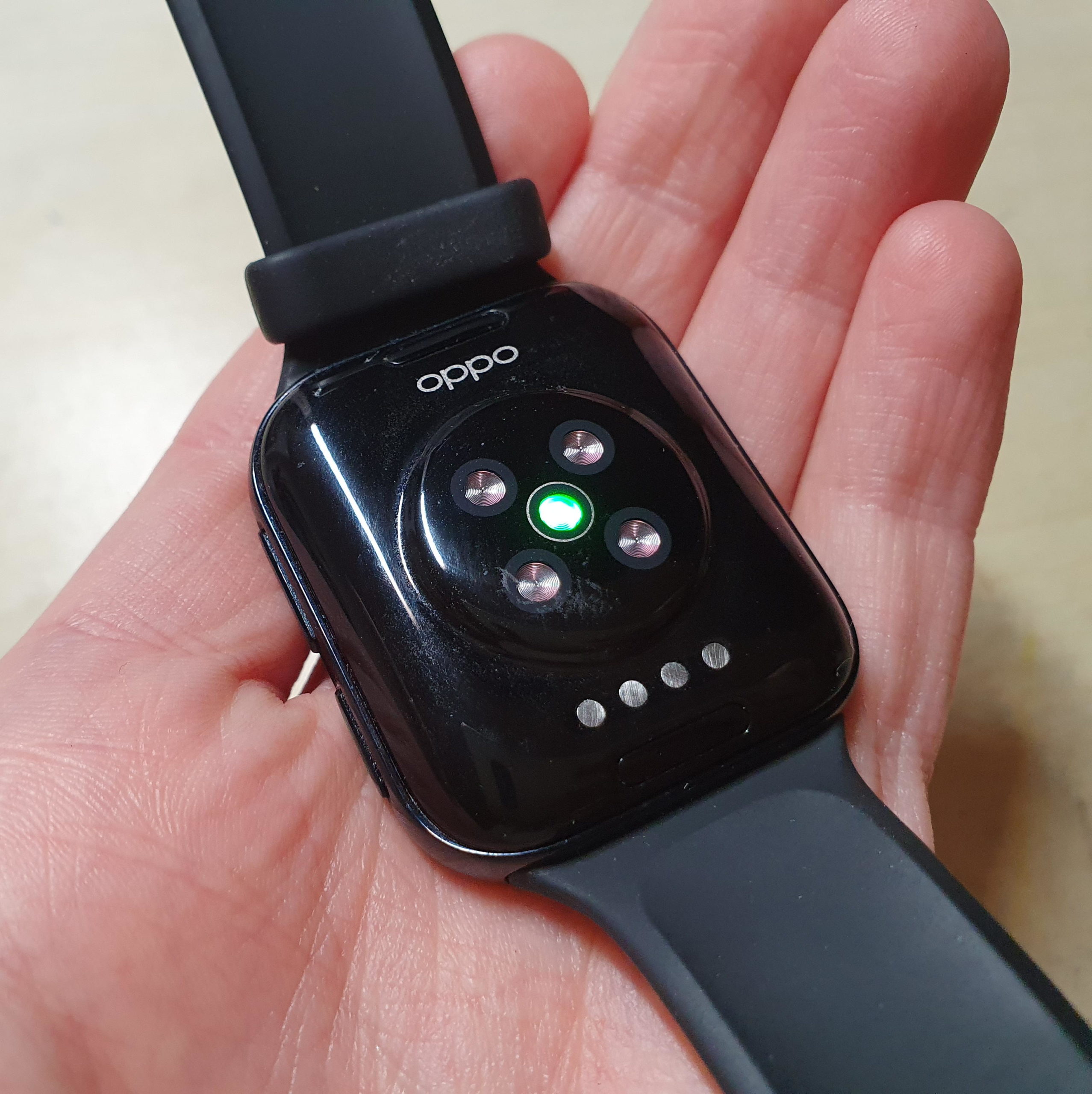 Oppo watch часы