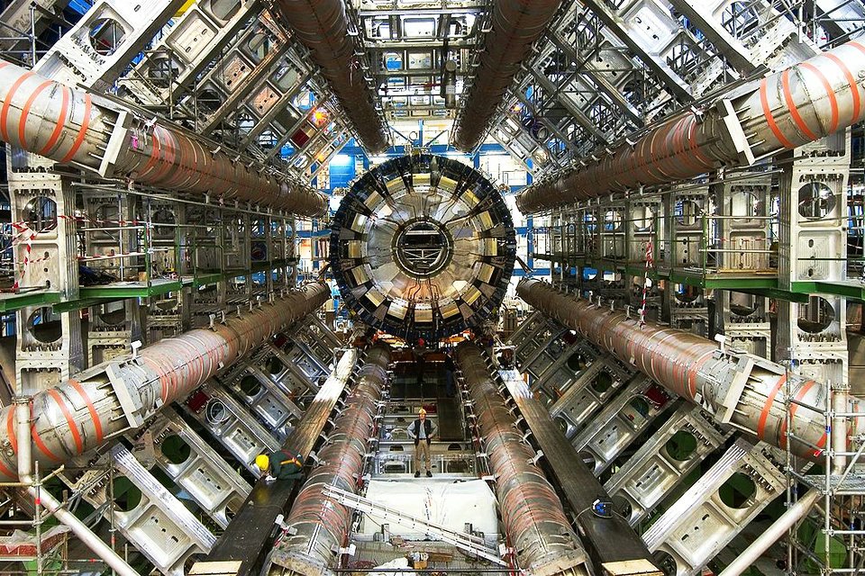 首次发现稀有希格斯玻色子衰变的证据
