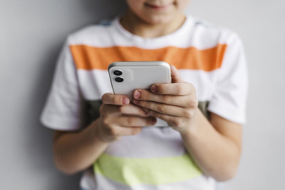На что обратить внимание при выборе смартфона для ребёнка?