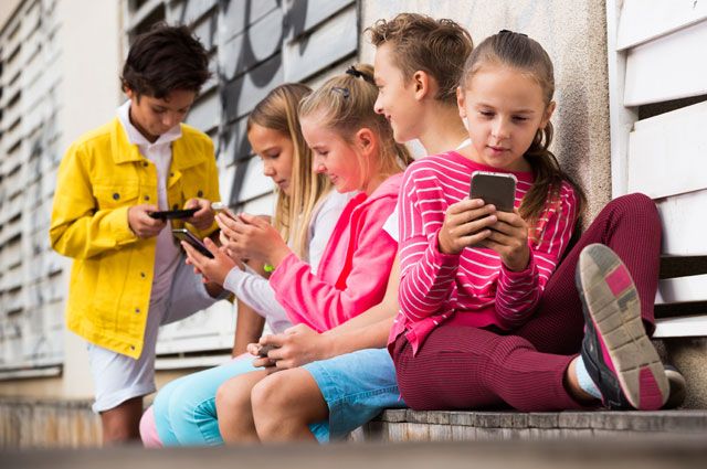 На что обратить внимание при выборе смартфона для ребёнка?