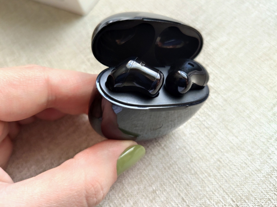 vivo TWS Neo earbuds review: beautiful, interesting, imperfect