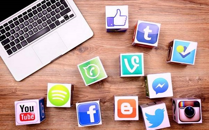 Surfing Social Media Apps