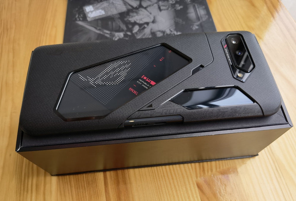 Revisione ASUS ROG Telefono 5: Re della collina