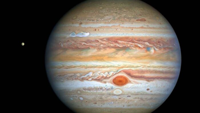 Jupiter’s iconic red spot