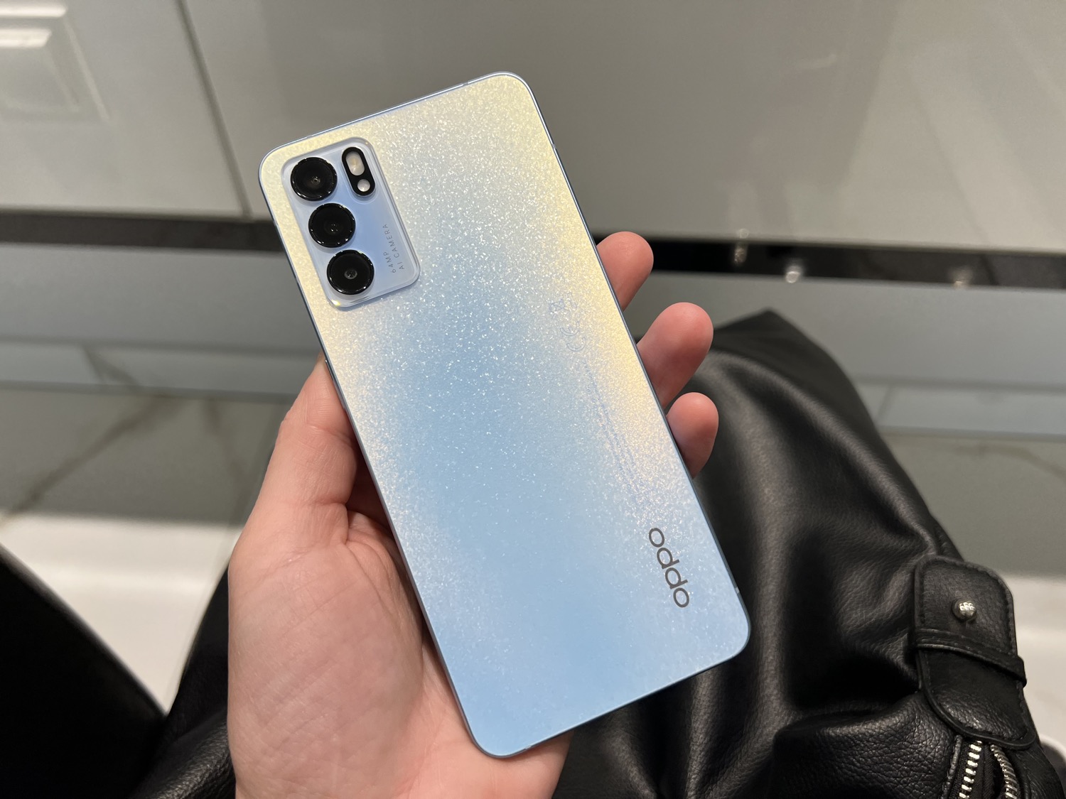 OPPO Reno6