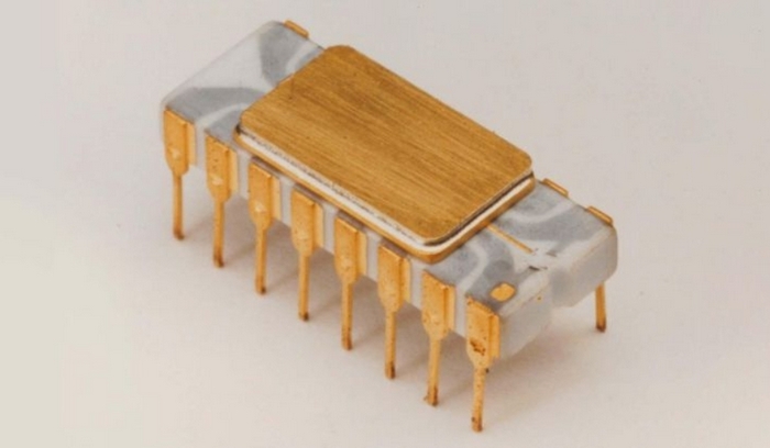 intel-4004-50-chip-04