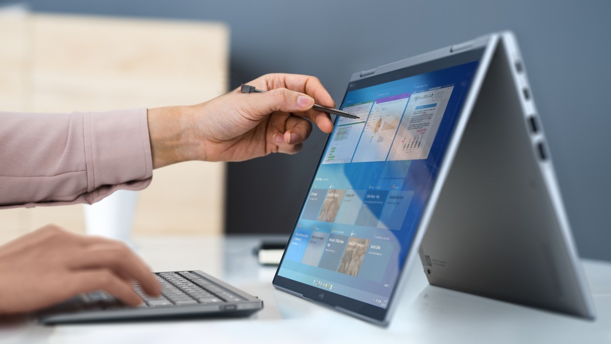 ThinkPad_X1_Yoga_Gen_7(1)