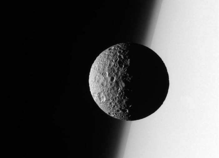 На супутнику Сатурна може бути секретний підземний океан
