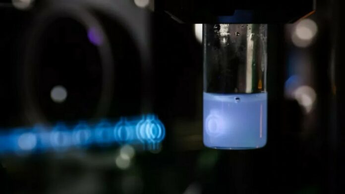 Новий процес 3D-друку смолою у 30 разів швидший