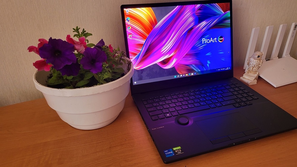 ASUS ProArt Studiobook Pro 16 OLED 