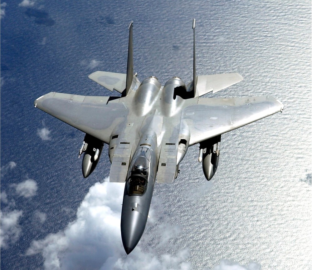 F-15 против F-16