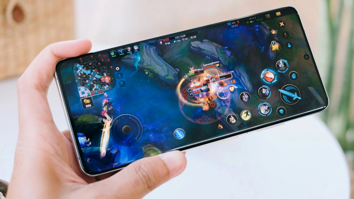 Oppo Find X3 lite vs. Samsung Galaxy A52 5G: Battle of the midrangers